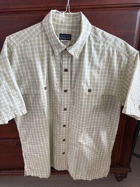 Patagonia Men’s Short-Sleeve Plaid Button-Down - Light Green & Cream